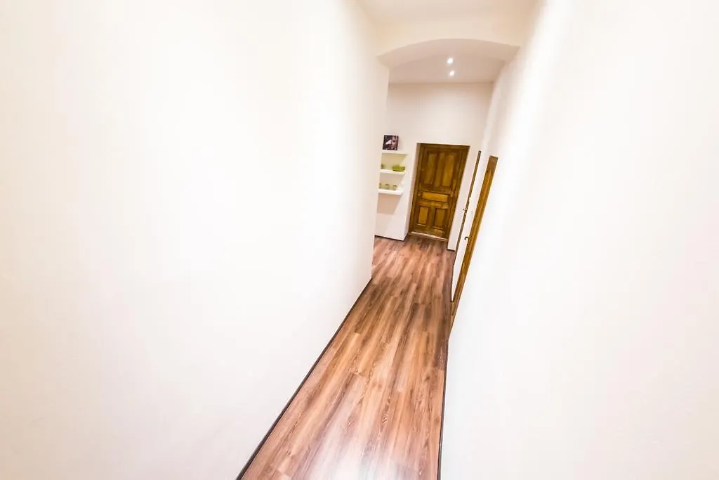 Freedom Rooms & Apartments