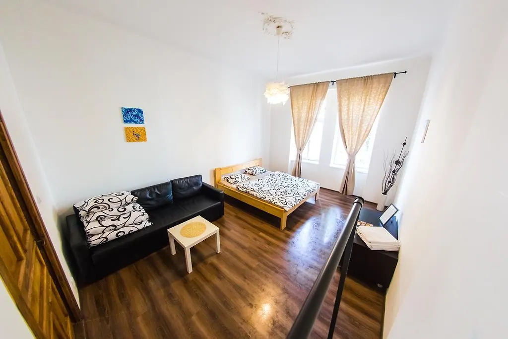Freedom Rooms & Apartments