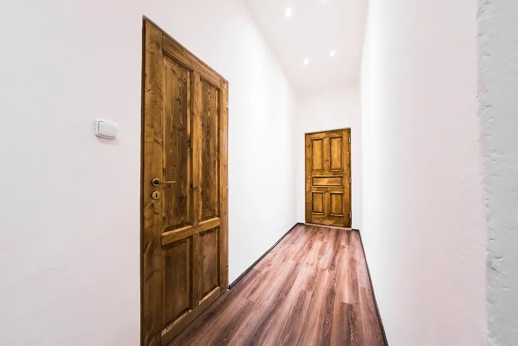 Freedom Rooms & Apartments