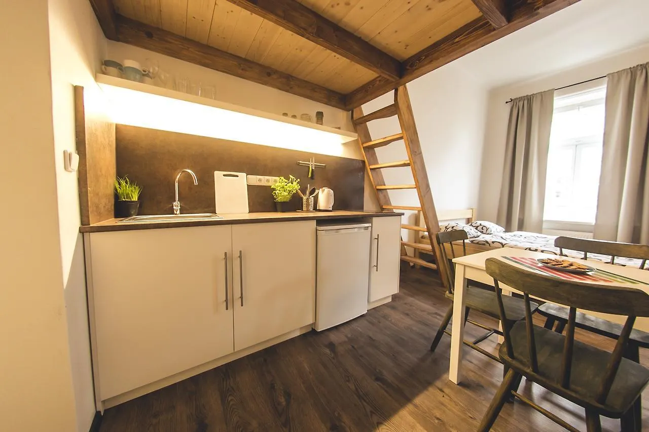 Freedom Rooms & Apartments 0*, Prague